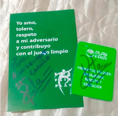 https://www.acordantioquia.com/wp-content/uploads/2021/03/Pitana-y-la-tarjeta-verde-2-2.jpg