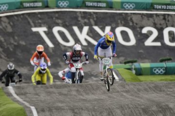 Cortesía COC. La bicicrosista colombiana logró la medalla de plata en Tokio 2020.