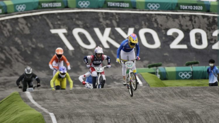 Cortesía COC. La bicicrosista colombiana logró la medalla de plata en Tokio 2020.