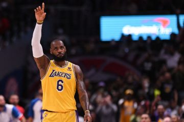 LeBron se adueñó del segundo puesto en la lista de máximos anotadores de la NBA