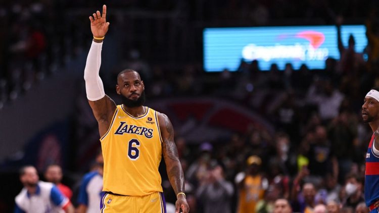 LeBron se adueñó del segundo puesto en la lista de máximos anotadores de la NBA