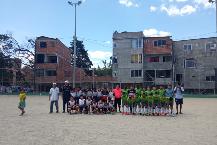 orneo-de-futbol-corporacion-cerros-grande-una-oportunidad-para-compartir-en-familia