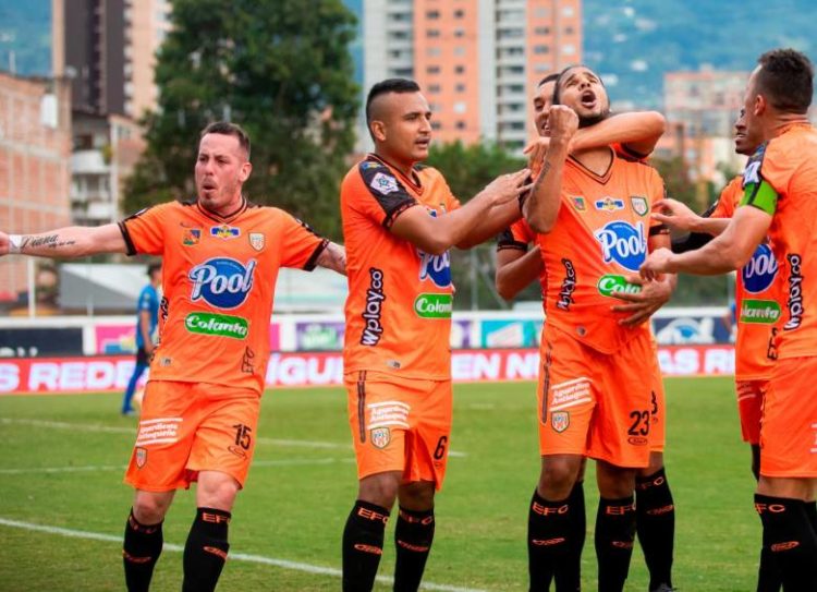 Envigado ganó el derbi ante Águilas y clasificó a los ocho finalistas