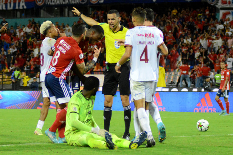 Ortega Jaimes y sus retos arbitrales VAR en el DIM vs Tolima