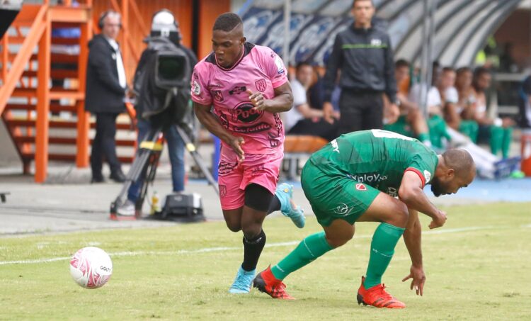 Envigado ganó y sigue en la pelea por clasificar