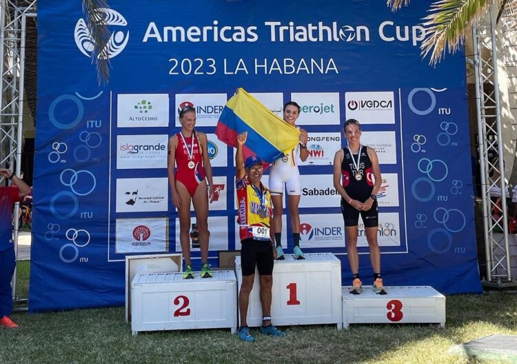 Carolina Velásquez fue campeona en la VII Triatlón de la Habana