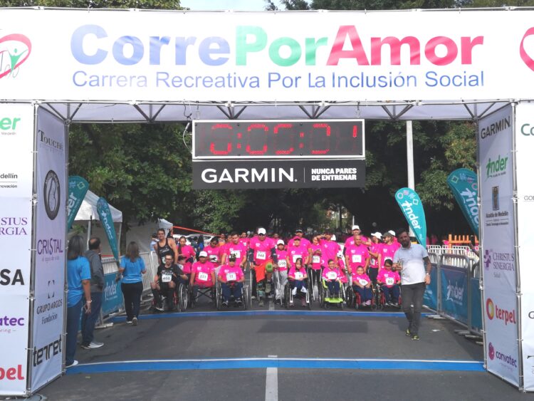 Cerca de tres mil personas hicieron parte de Corre Por Amor