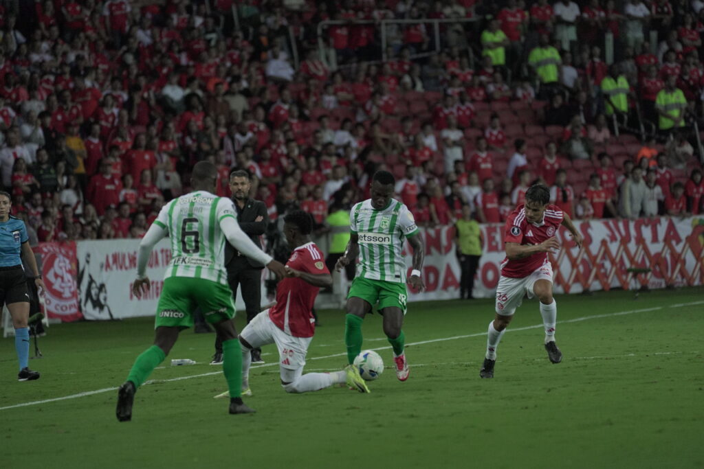 Noche para el olvido: Atlético Nacional cayó 3 por 0 ante Inter de Porto Alegre