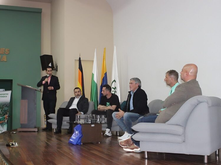 Con la presencia de directivos deportivos de Atlético Nacional y otras personalidades del deporte, entes administrativos y talentos empresariales, se vivió una gran exposición en el auditorio de Indeportes