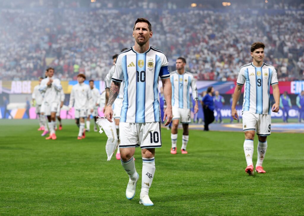 Inglaterra y Argentina por un cupo en la gran final en un partido que va más allá de los 90’
