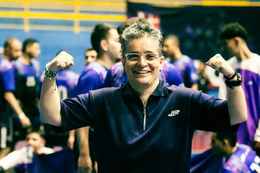 Ana María Lopera: La entrenadora dorada del balonmano antioqueño