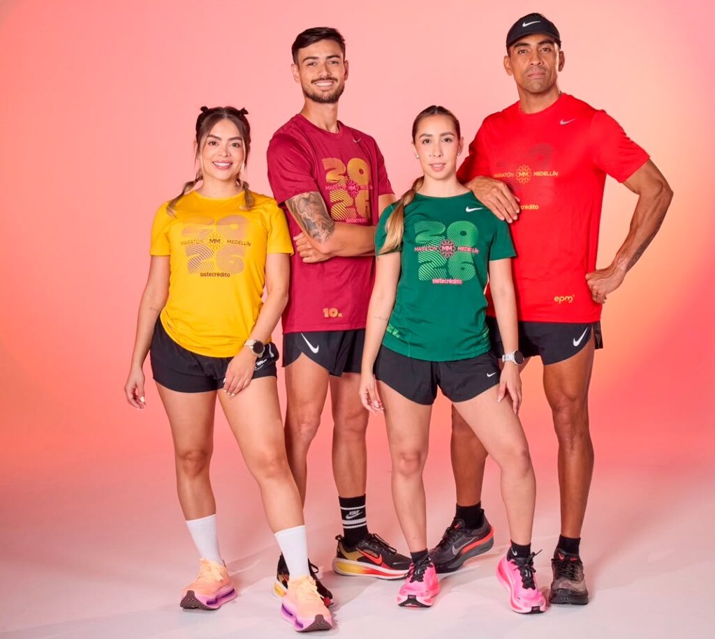 Las camisetas y medallas que portarán los atletas de la Maratón Medellín 2026