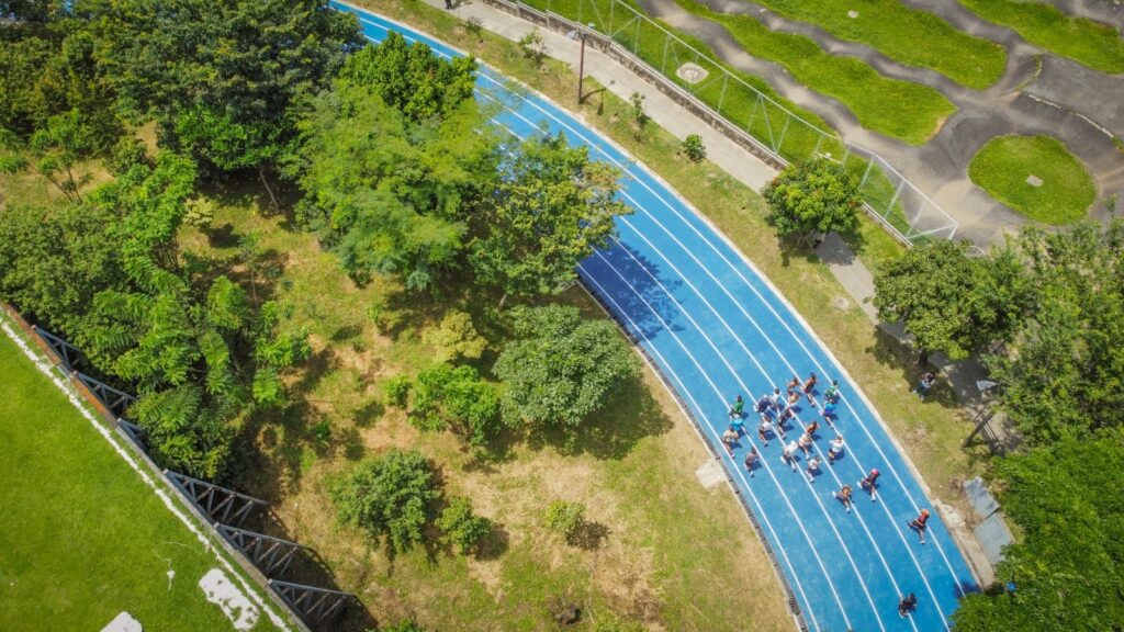La Alcaldía de Medellín garantiza alternativas para atletas y fortalece la atención a vendedores y comunidad durante el Festival EDC